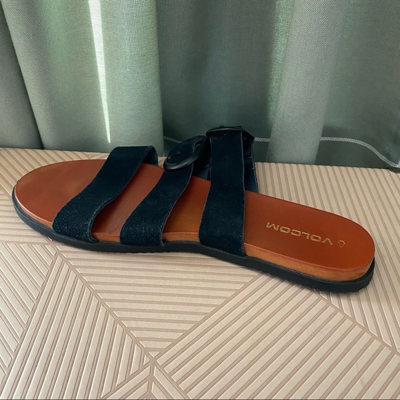 Volcom Sandals Buckle Up Buttercup Strappy Slides - Picture 7 of 13